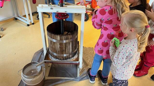 Bild Äpfelpressen - SJ 2025-26