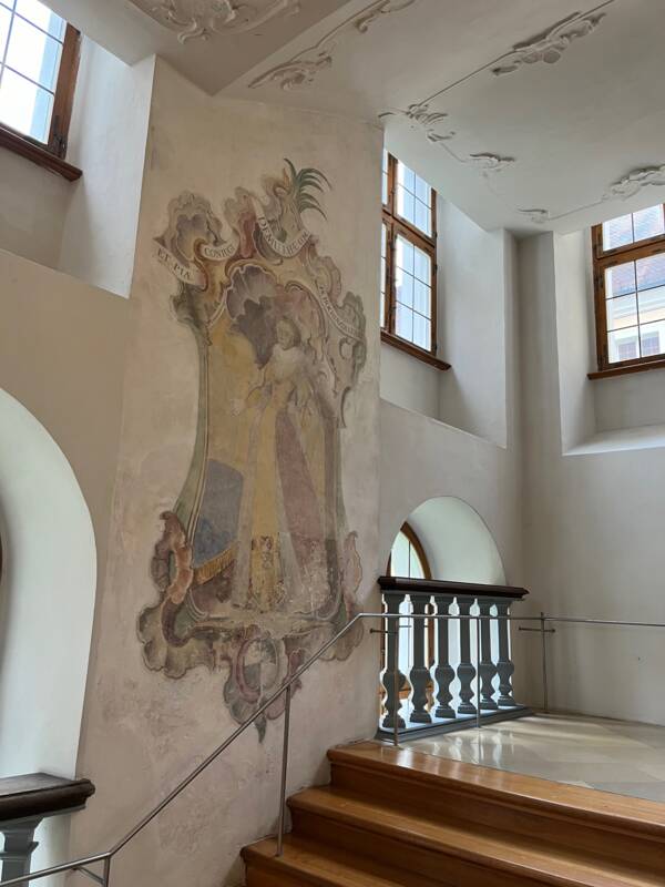 Bild Grundschule Roggenburg Treppenaufgang