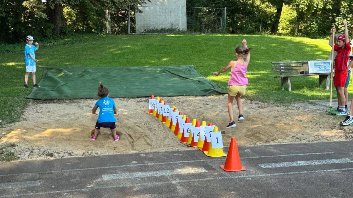 Bild Weitsprung 2025