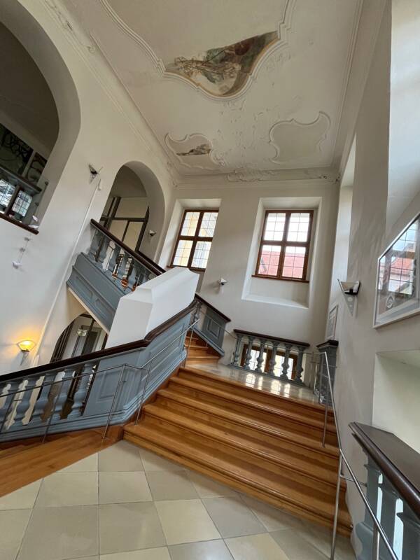 Bild Grundschule Roggenburg Treppenaufgang